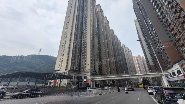 花果园T2区外景图