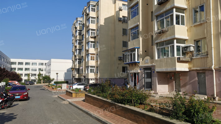 光荣小区外景图