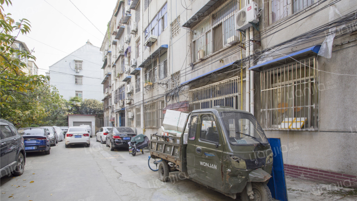 金龙公寓外景图