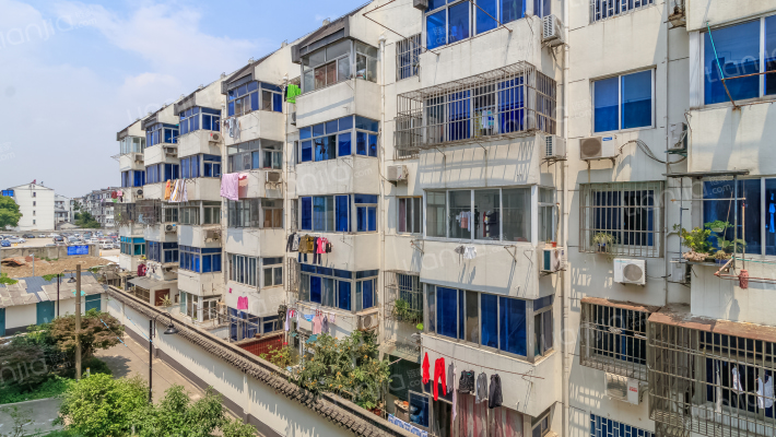 小唐家巷外景图