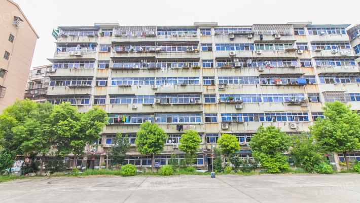 邮政宿舍外景图