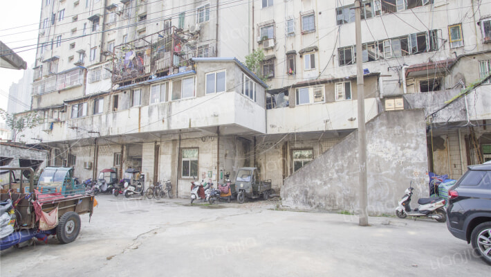 双岗市场综合楼外景图