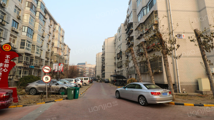 弘轩公寓外景图