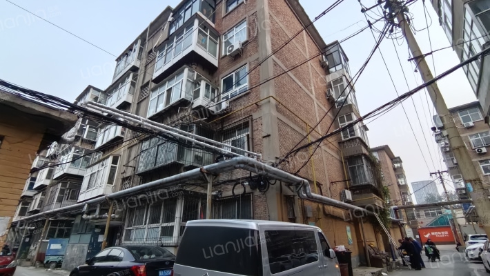 市庄路交通局宿舍外景图