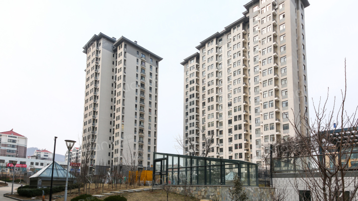 阳光上城外景图