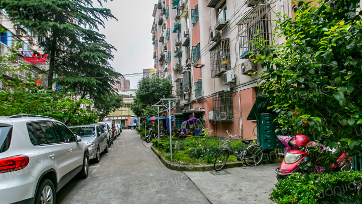 广中路310弄外景图