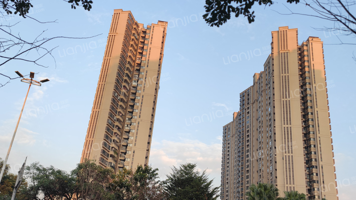 绿地大都会外景图