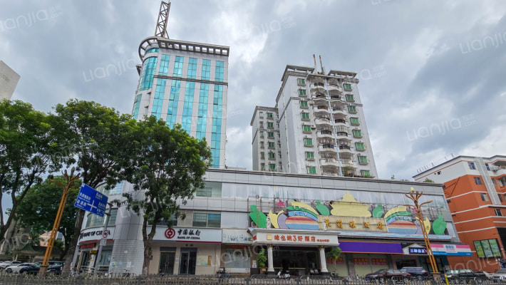 中银大厦外景图