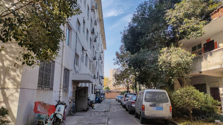 西糖儲備庫外景图