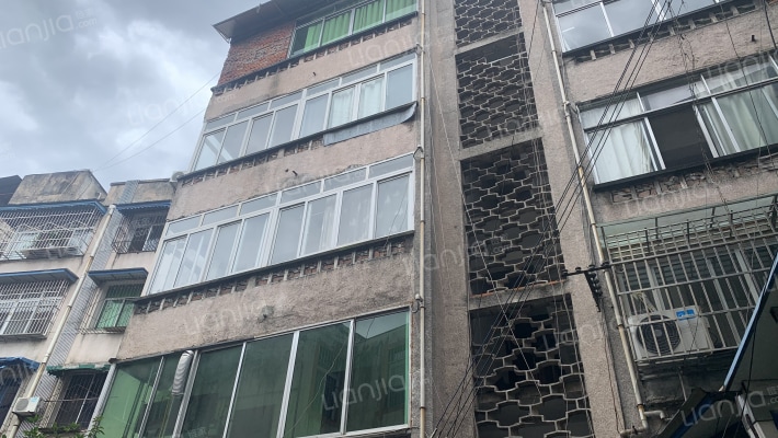 西大街152号外景图