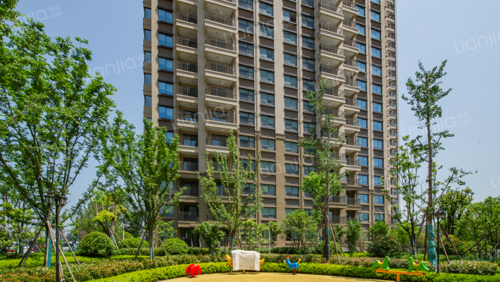 万都铂睿花园外景图