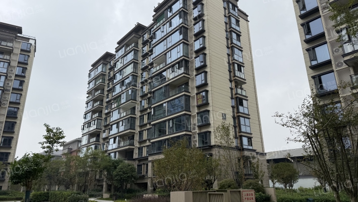 翡翠香城外景图