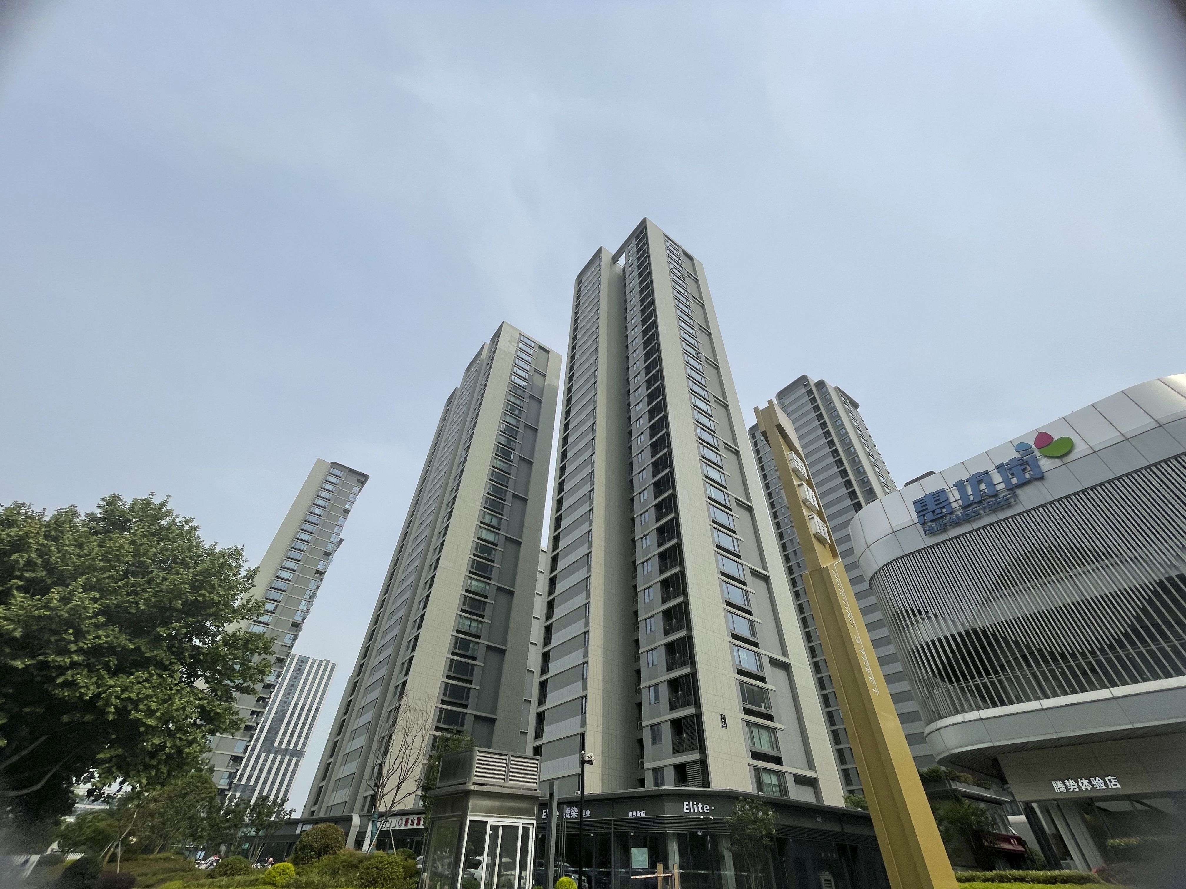 融创融望之城小区实景 3