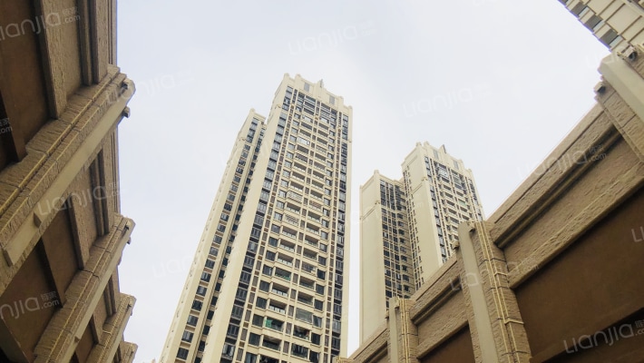 保利中嘉花园外景图