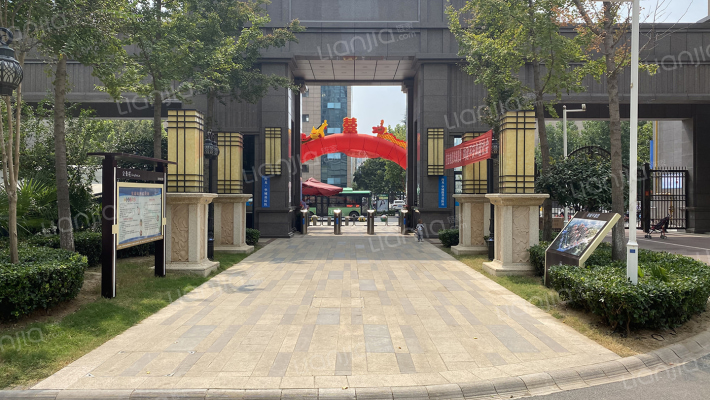 海龙华城五期外景图