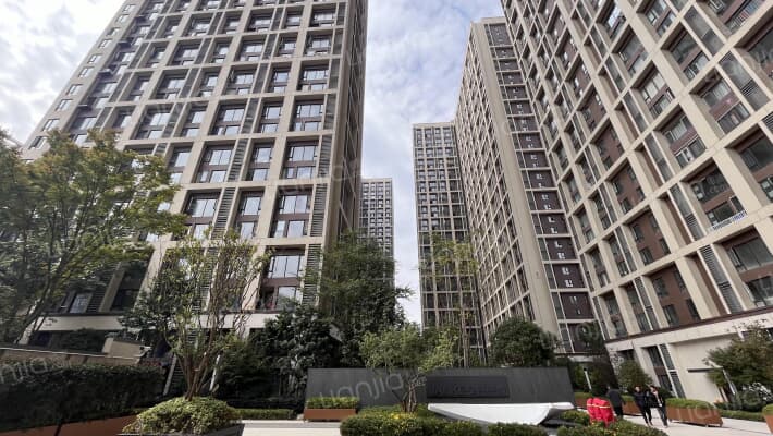 万科理想城B区外景图