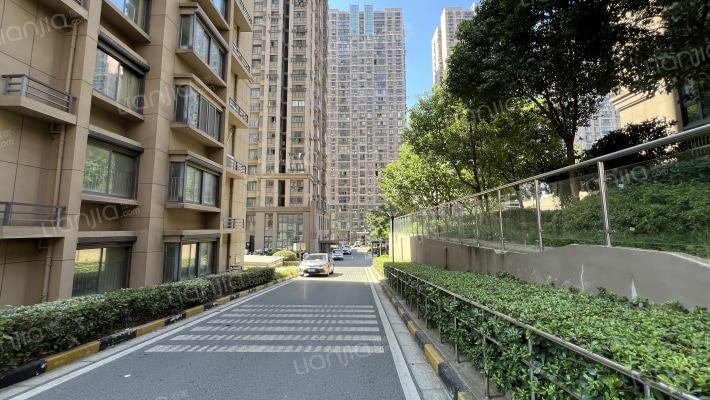 小里新寓外景图