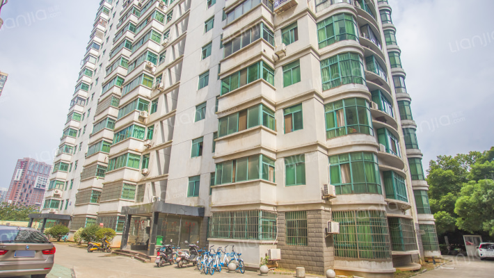 银色星座外景图