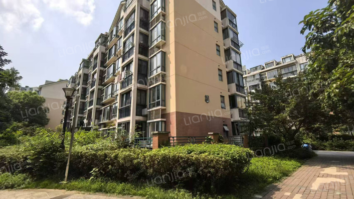 香江花城香梅苑外景图