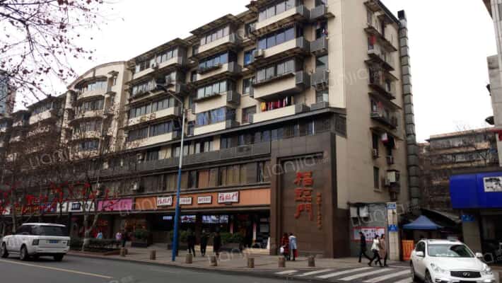 八二宿舍一区外景图