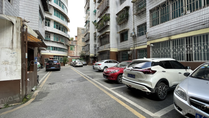 瑞丰公寓外景图