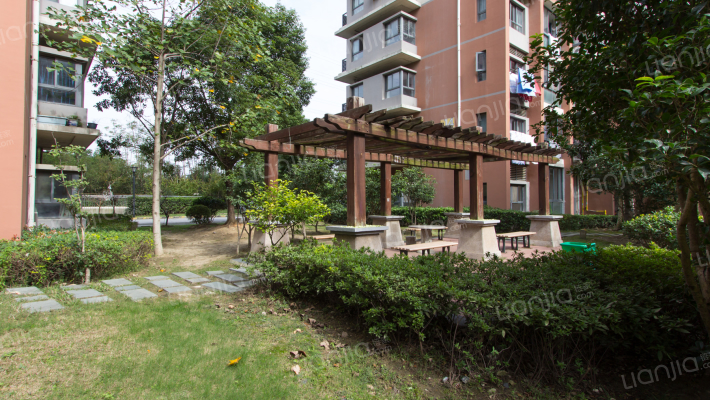 钟南花苑外景图