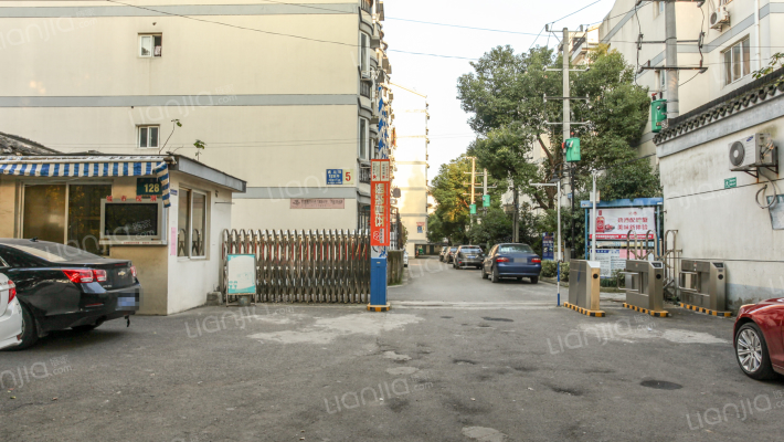 虎丘路128号外景图