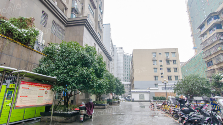 馨域大厦外景图