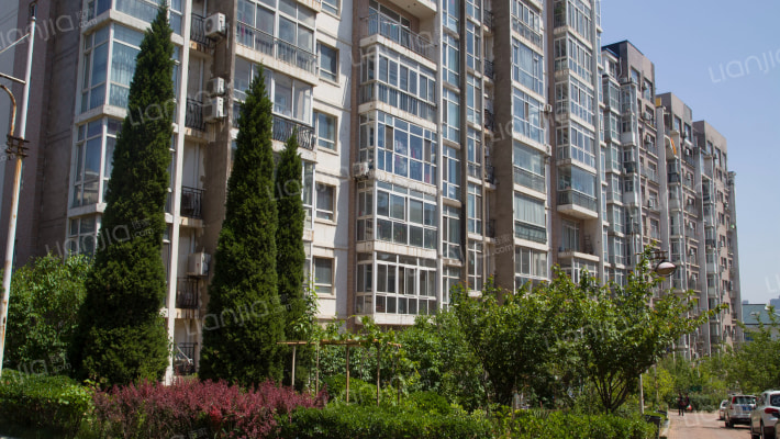 名贵山庄亲情园外景图