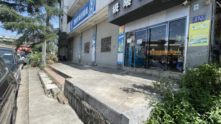 塔峰路外景图