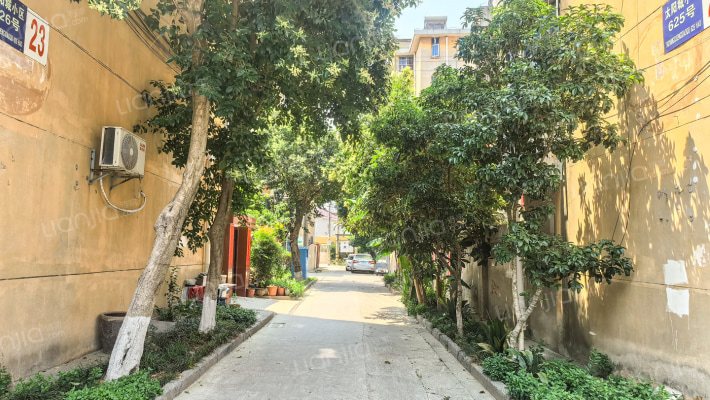 太阳城小区外景图