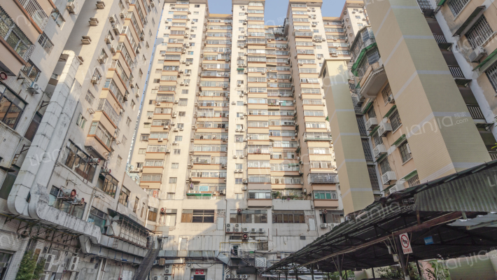 天盛大厦外景图