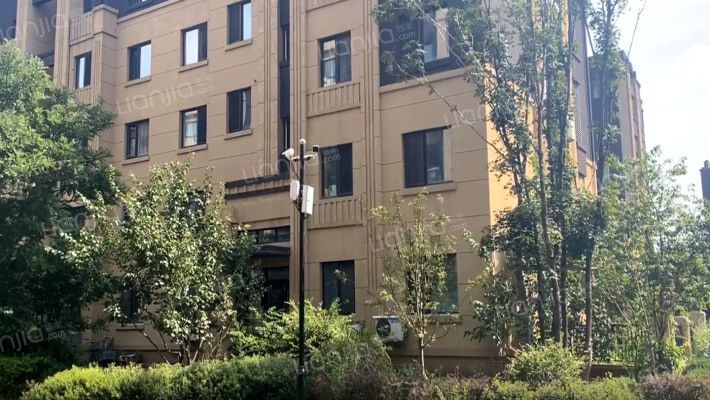 中金启城南区外景图