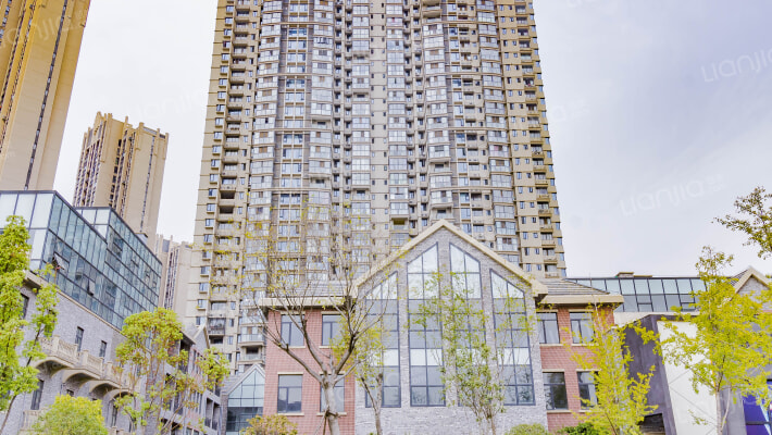 金色港湾双湖泊岸外景图