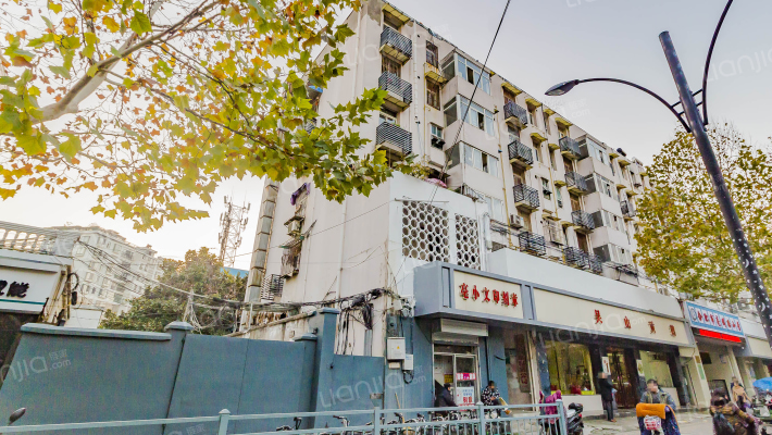 亳州路小学住宅楼外景图