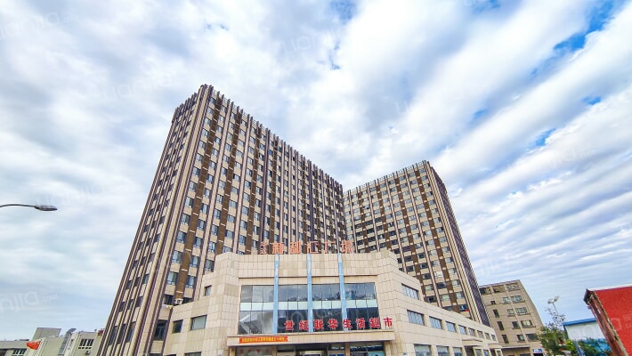 华远新都汇广场外景图