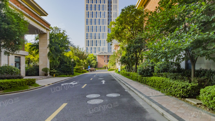 中策世纪博园外景图