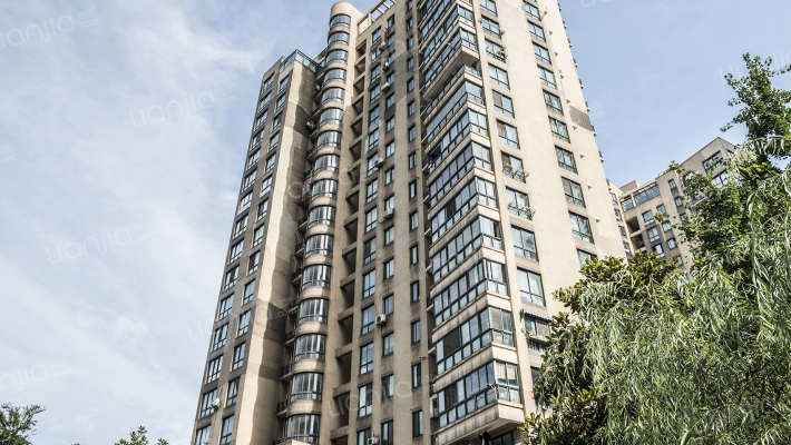 云龙公寓外景图