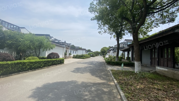 银湖花园外景图