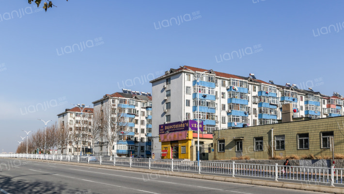 黄务中学家属楼外景图