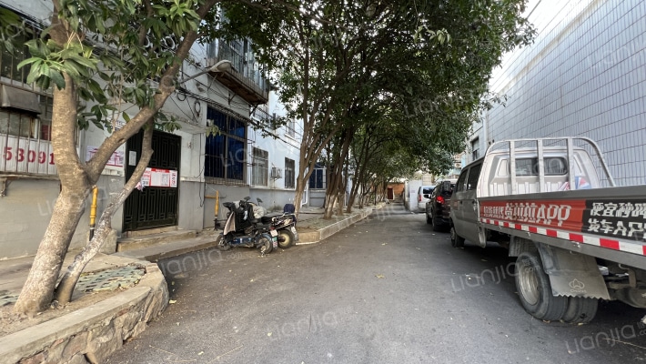 省电力公司宿舍外景图