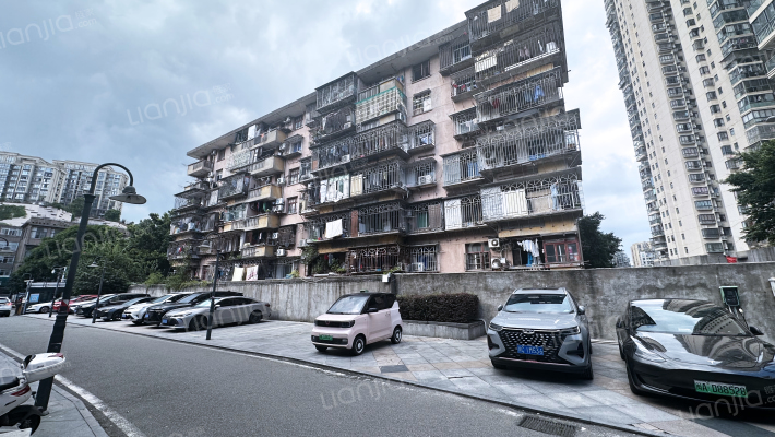 革新新村外景图