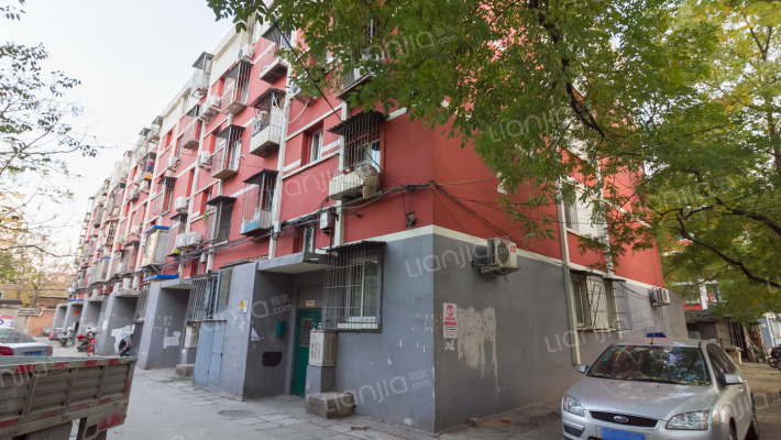 建疗宿舍外景图