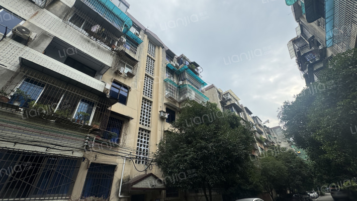 教师公寓外景图