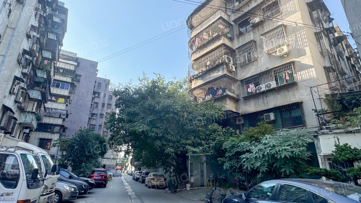 珐琅厂集资楼外景图