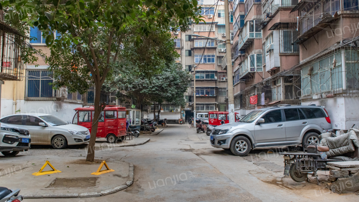 西彩小区三号院外景图