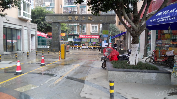 壹里上城外景图