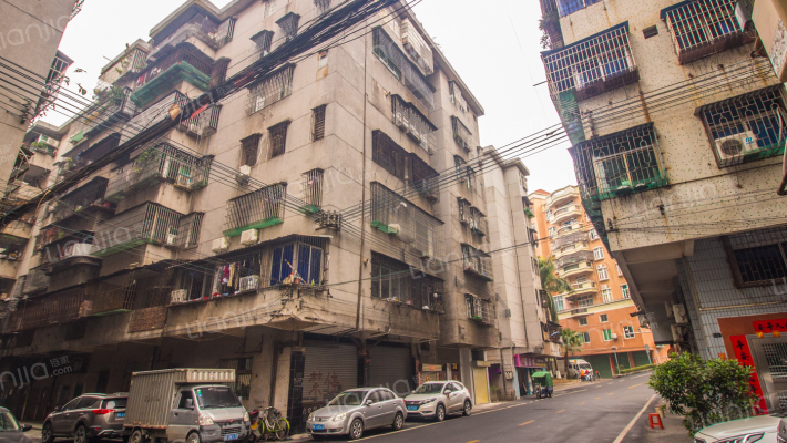 人和联商楼外景图