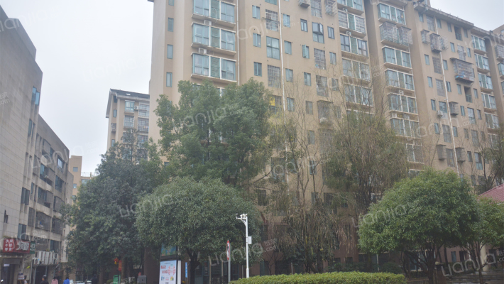 长房东方人家外景图