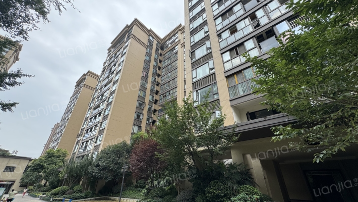 翡翠名邸外景图